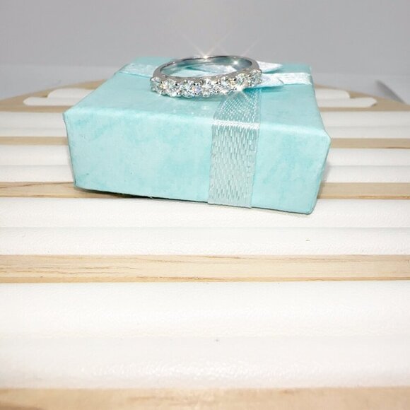 Sterling Silver Moissanite Wedding Band Ring .6ct DEF VVS1 - Picture 1 of 7